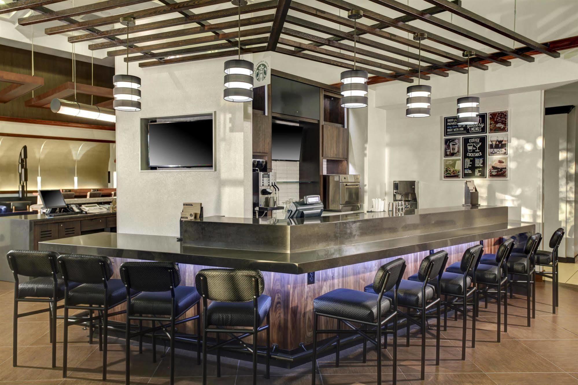 Hyatt Place Denver Airport 3*